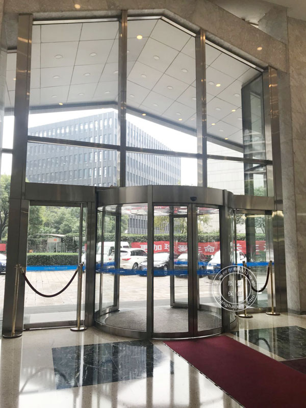CURVED sliding door
